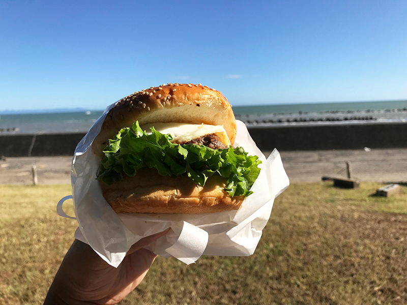 VL ハンバーガーと海岸